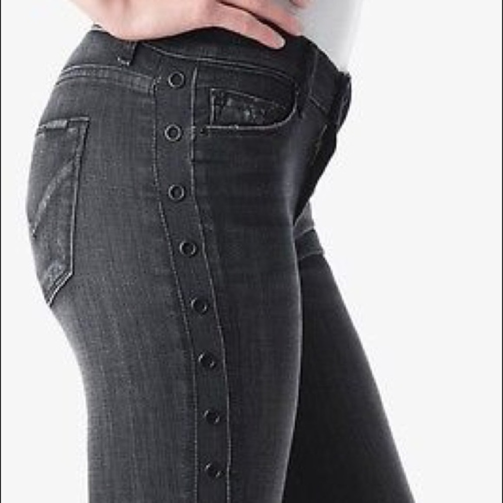 🚫 SOLD 🚫Hudson Luna Mid Rise Crop Jeans 24